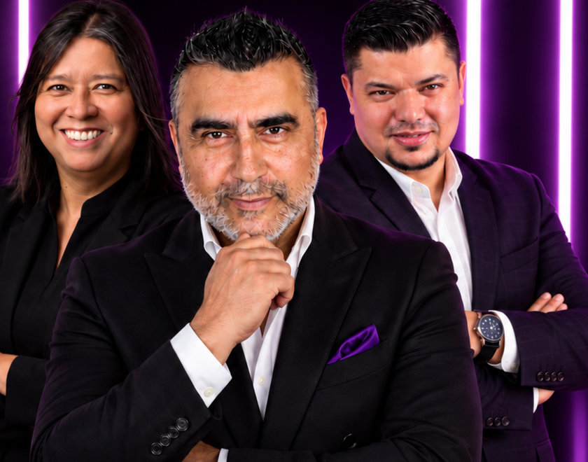 Dra. Iliana Carrillo, Ing. Javier Madrigal e Ing. Marcos Granados, fundadores de VIVRALUX.com